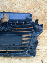 Laden Sie das Bild in den Galerie-Viewer, AUDI A3 8V 13- KÜHLERGRILL STOSSFÄNGER VORNE 8V3853651
