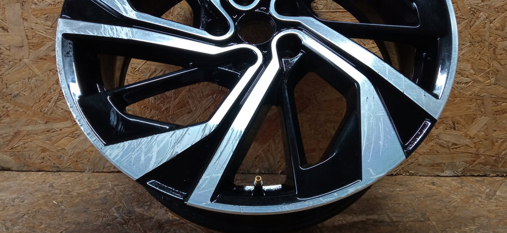 NISSAN QASHQAI III J12 20X8J FELGE ET40 5X114.3 6UA6A