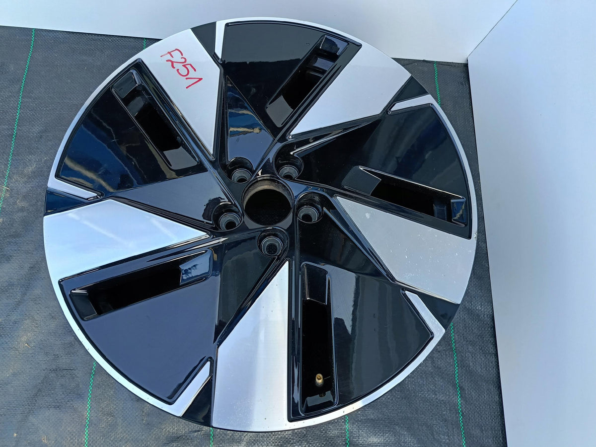 Felge Aluminium Volvo XC40 OE 8.5''x19'' ET56 5x108 32294213 — Foto 3 von 15