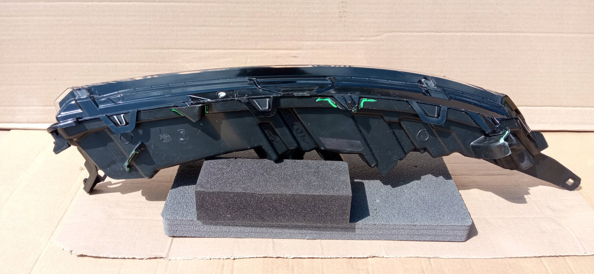 Mitsubishi Eclipse Cross Lift 21- Lampa Lewa Przód LED DRL EDM922-05010 — zdjęcie 7 z 15