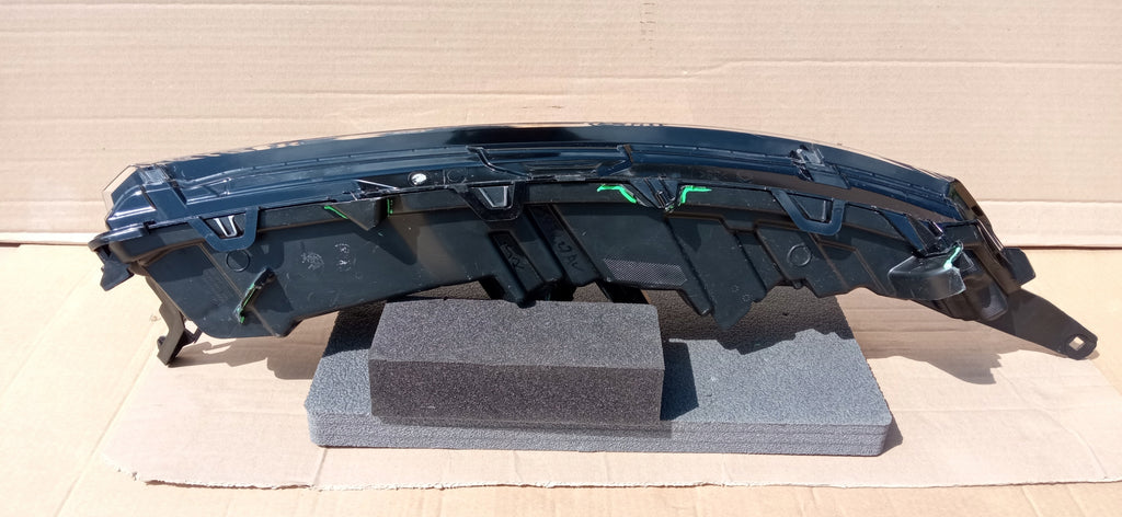 MITSUBISHI ECLIPSE CROSS FACELIFT 21- SCHEINWERFER LINKS VORNE LED TFL EDM922-05010
