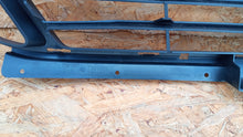Załaduj zdjęcie do przeglądarki galerii, BMW 2 F45/F46 ATRAPA KRATKA ŚRODKOWA GRILL 51117301567