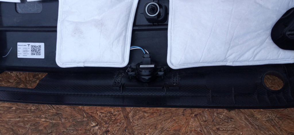 TESLA MODEL Y 20- HECKKLAPPENVERKLEIDUNG HINTEN LAUTSPRECHER 1536684-00-C