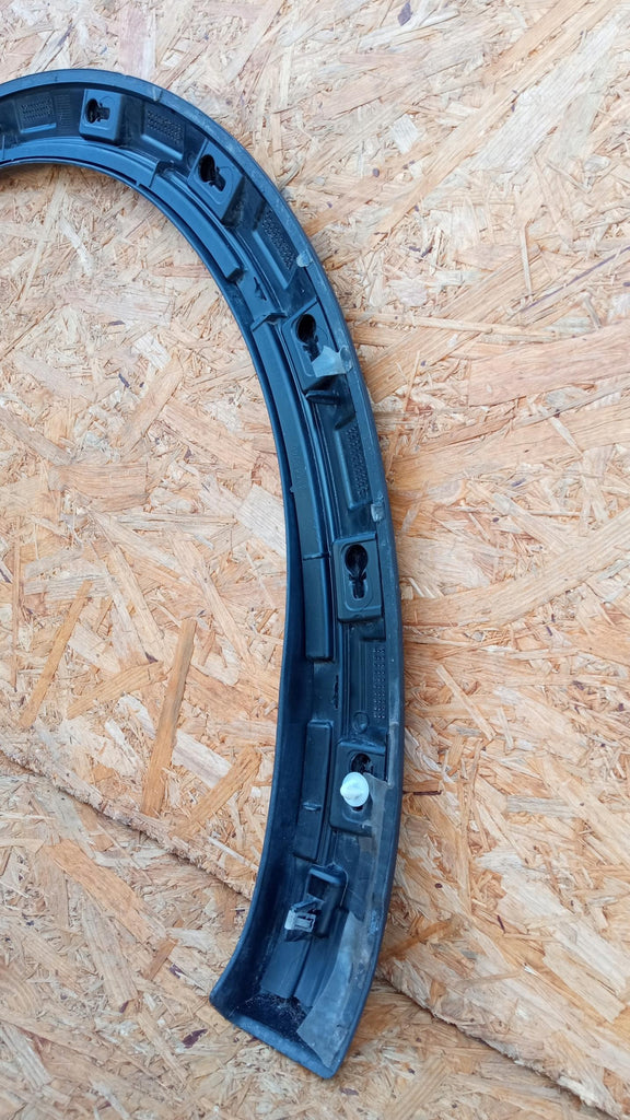 VOLVO V60 CC LISTWA NAKŁADKA BŁOTNIKA PRAWY PRZÓD
