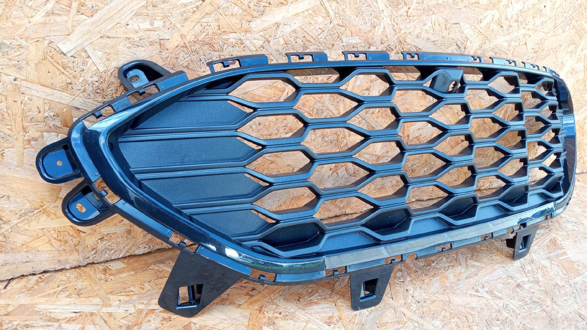 Ford Kuga MK3 ST-Line Kühlergrill Grill Gitter Mittlere — Foto 3 von 9