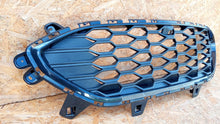Laden Sie das Bild in den Galerie-Viewer, FORD KUGA MK3 ST-LINE KÜHLERGRILL MITTLERES GITTER