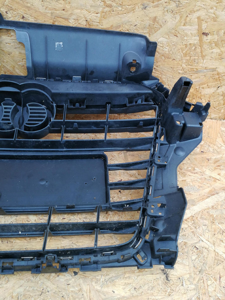 AUDI A3 8V 13- KÜHLERGRILL STOSSFÄNGER VORNE 8V3853651
