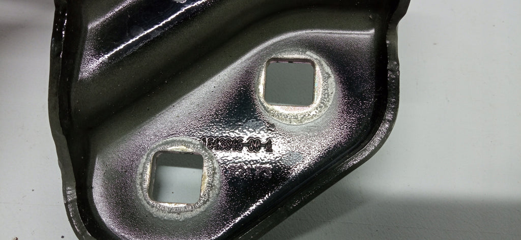 TESLA MODEL 3 III 17- SCHANIER HAUBE VORNE RECHTS 1643846-00-A