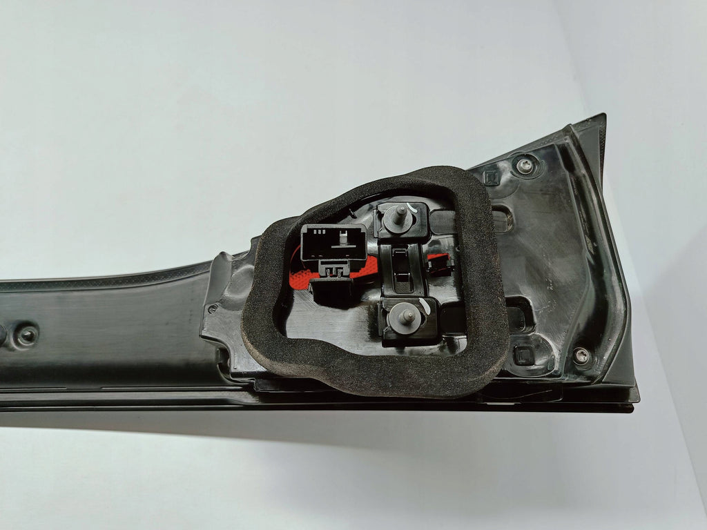 Volkswagen ID.4 ID4 20- BLENDA LAMPA KLAPY BAGAŻNIKA TYŁ 11A945093A