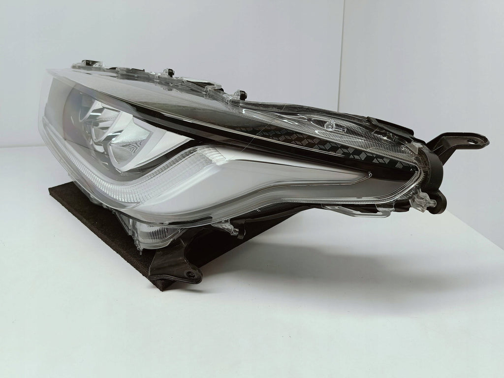 TOYOTA YARIS IV 4 19- LAMPA REFLEKTOR LEWY PRZÓD FULL LED KOITO K0-8 EU