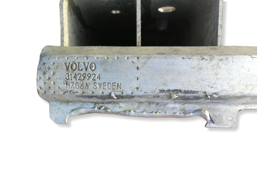 Volvo XC60 II 17-BELKA DOLNA WZMOCNIENIE POPRZECZKA ZDERZAKA PRZÓD 31429924