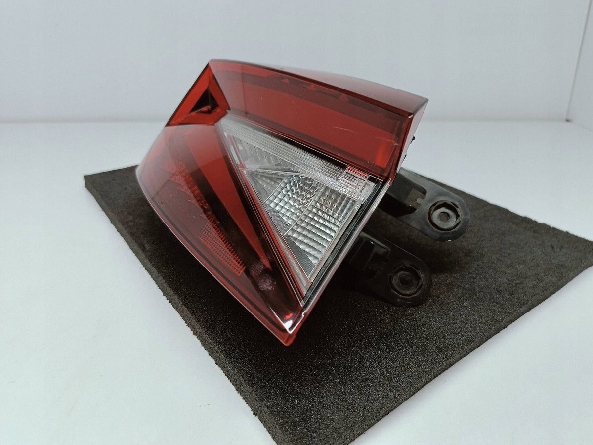Skoda Enyaq Iv 20- Lampa Lewy Tył Lewa Tylna LED Crystal EU 5LA945207A — zdjęcie 2 z 13