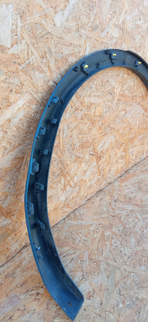 NISSAN QASHQAI II J11 LIFT LISTWA BŁOTNIKA LEWY TYŁ LEWA TYLNA 93829HV11A