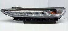 Load image into Gallery viewer, HYUNDAI KONA I 17- LAMPA GÓRNA ŚWIATŁO DRL LEWY PRZÓD 92207-J9000