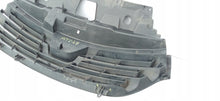 Załaduj zdjęcie do przeglądarki galerii, RENAULT TRAFIC III 3 14- ATRAPA KRATKA GRILL ZDERZAKA PRZÓD 623108673R