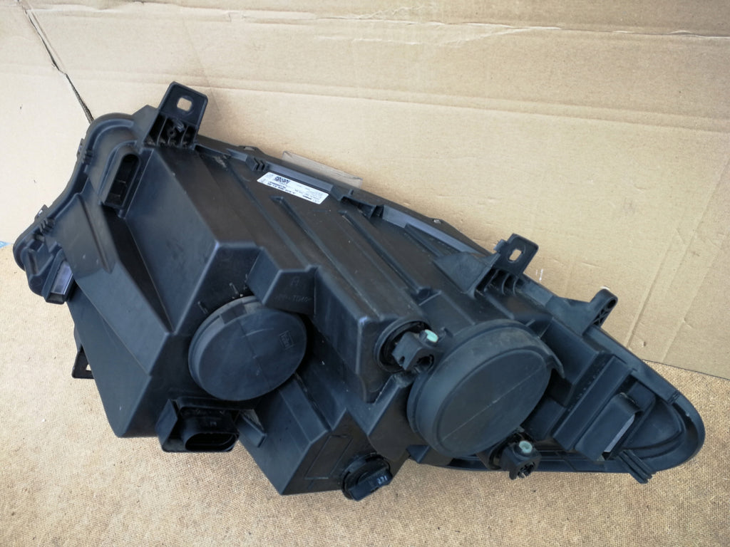 MERCEDES BENZ SPRINTER W910 18- LAMPA PRAWA PRZÓD H7 H15 A9109060100