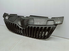 Laden Sie das Bild in den Galerie-Viewer, Skoda Fabia II 5J LIFT 10- KÜHLERGRILL STOSSSTANGE VORNE 5J0853668C
