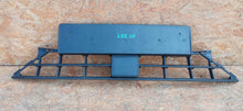 Laden Sie das Bild in den Galerie-Viewer, SEAT LEON IV 4 20- UNTERER GRILL STOSSFÄNGER VORNE 5FA853667