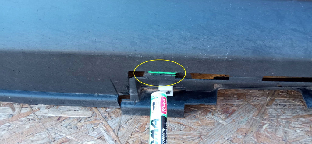Citroen C3 III 16- PRÓG LISTWA PROGOWA NAKŁADKA PROGU PRAWA 9813817380