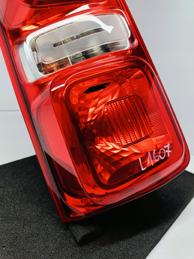 EXPERT VIVARO JUMPY PROACE ZAFIRA 16- LAMPA LEWY TYŁ LEWA TYLNA 9808243180