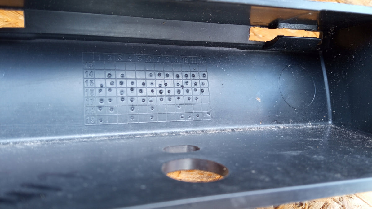 BMW 2 F45/F46 Kühlergrill Gitter Mittlere Grill 51117301567 — Foto 10 von 10