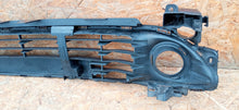 Załaduj zdjęcie do przeglądarki galerii, RENAULT CLIO IV 4 12- ATRAPA KRATKA ŚRODKOWA GRILL 622542958R