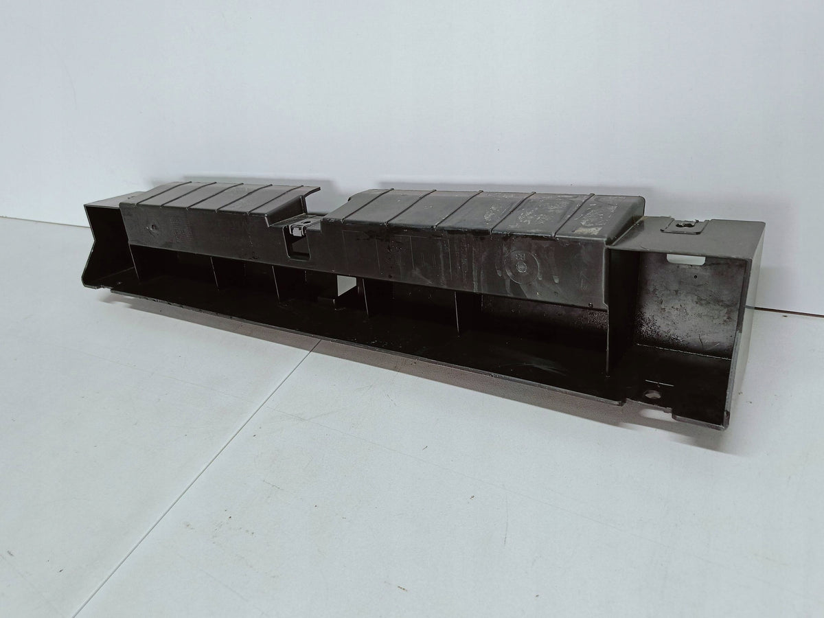 Renault Megane E-Tech 22- Gleitstück Halter Mittlere Vorne Stossstange 622409247R — Foto 6 von 12