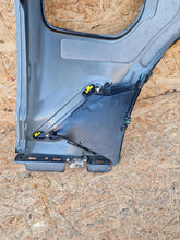 Load image into Gallery viewer, BMW G30 G31 HYBRID 17- BŁOTNIK LEWY PRZÓD PRZEDNI