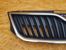 Laden Sie das Bild in den Galerie-Viewer, SKODA RAPID 12- KÜHLERGRILL GITTER STOSSSTANGE VORNE 5JA853668
