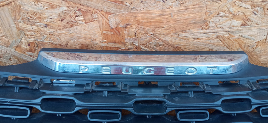 PEUGEOT 208 I 12- KÜHLERGRILL STOSSSTANGE VORNE 9672794377