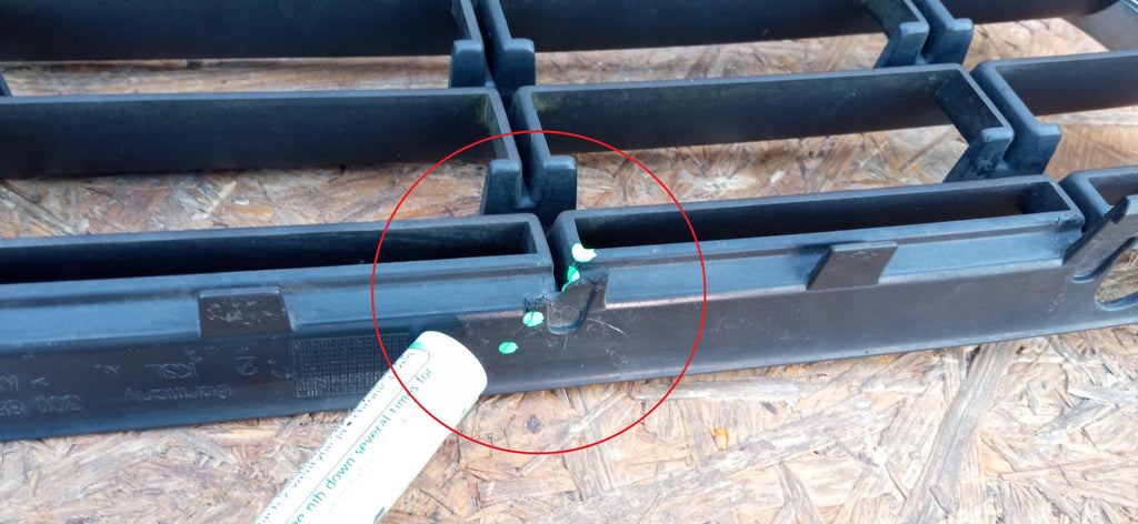 VOLKSWAGEN PASSAT B6 05- ATRAPA KRATKA GRILL ZDERZAKA PRZEDNIEGO 3C0853677