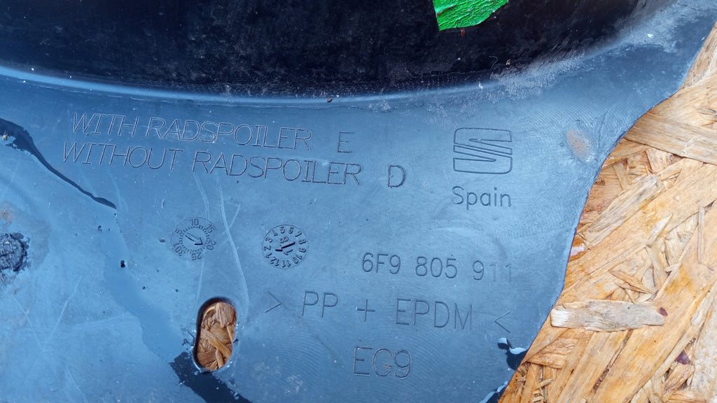 SEAT ARONA 17- NADKOLE LEWY PRZÓD LEWE PRZEDNIE 6F9805911