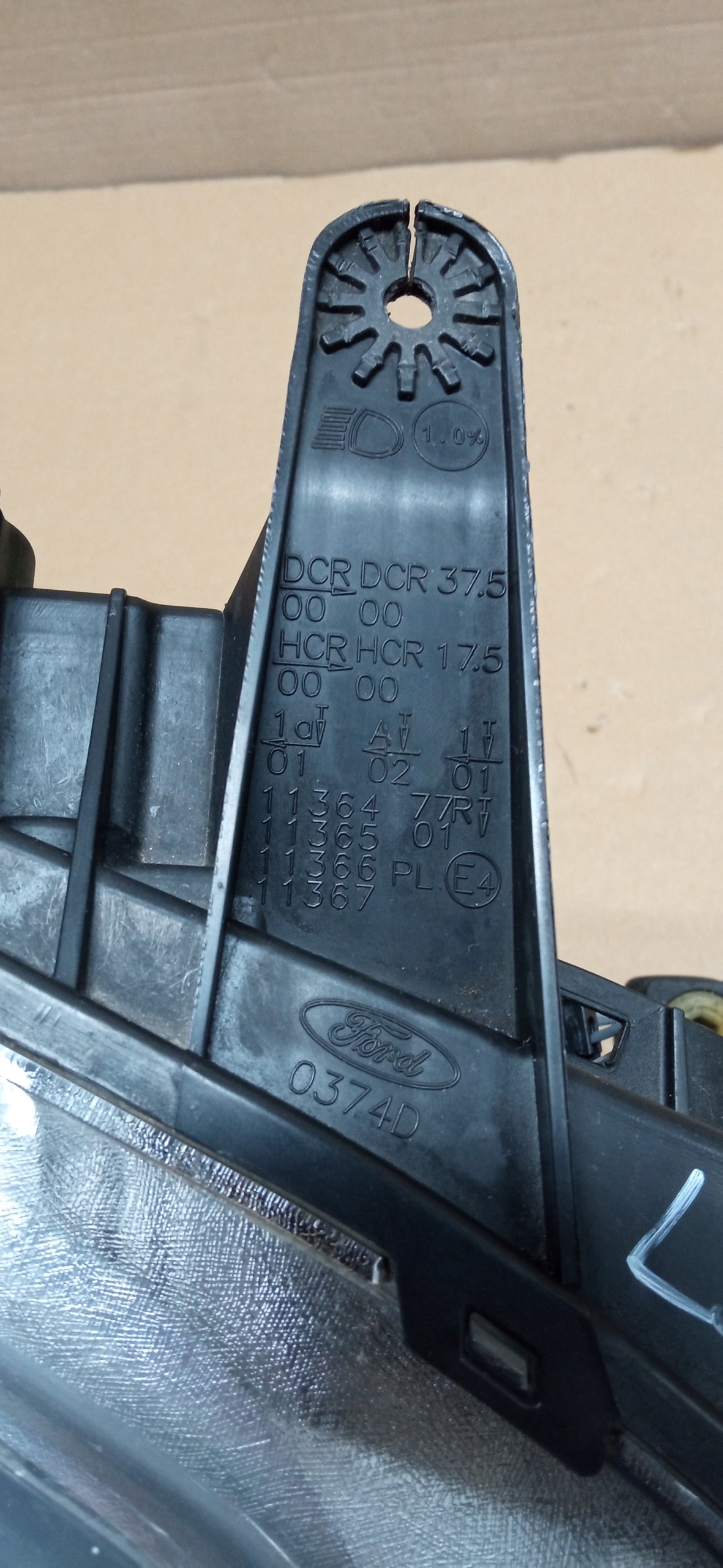 Ford Mondeo MK4 IV Lift 10- Lampa Prawa Przód Przednia EU BS71-13W029-Ad — zdjęcie 10 z 11