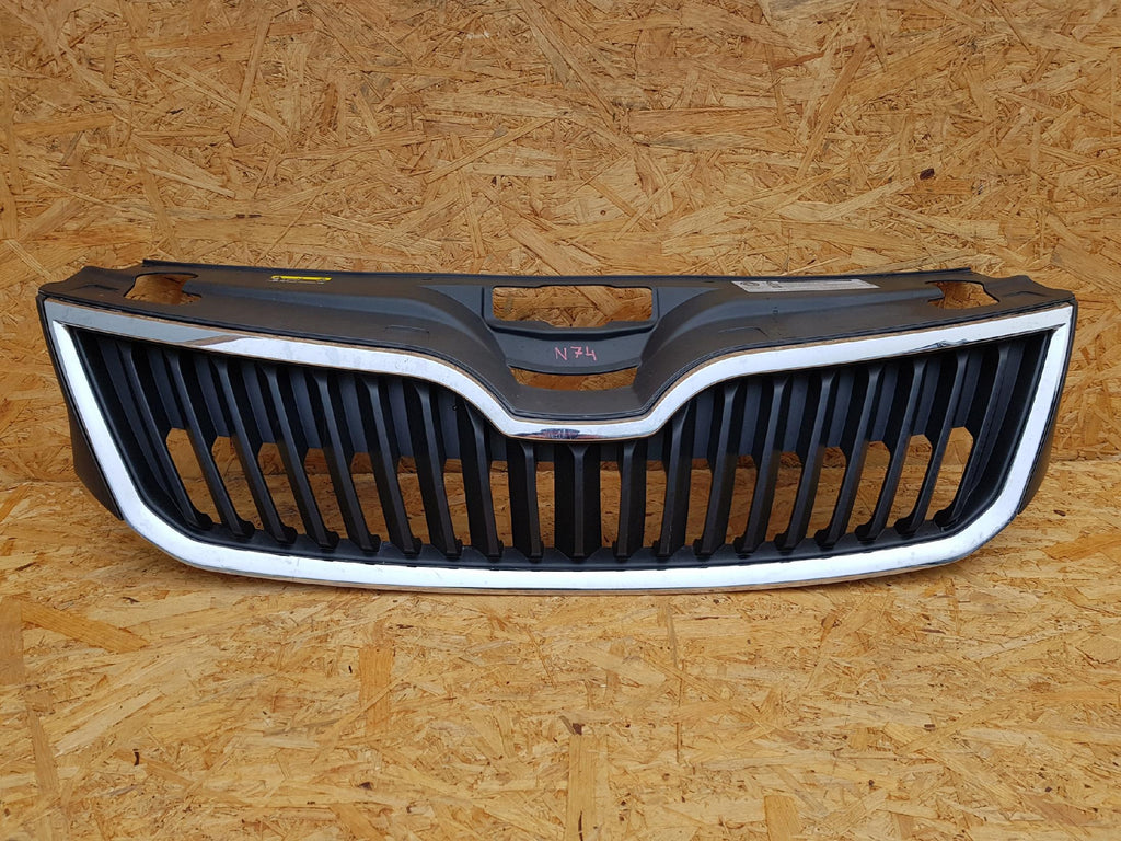 SKODA RAPID 12- ATRAPA GRILL KRATKA ZDERZAKA PRZEDNIEGO CHROM 5JA853668