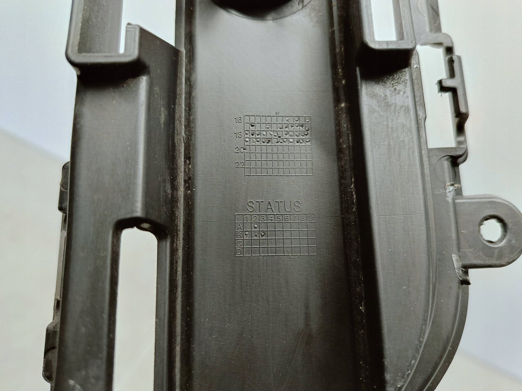 Volvo XC40 II 17- UNTERES GITTER KÜHLERGRILL STOSSSTANGE VORNE PDC 31449342
