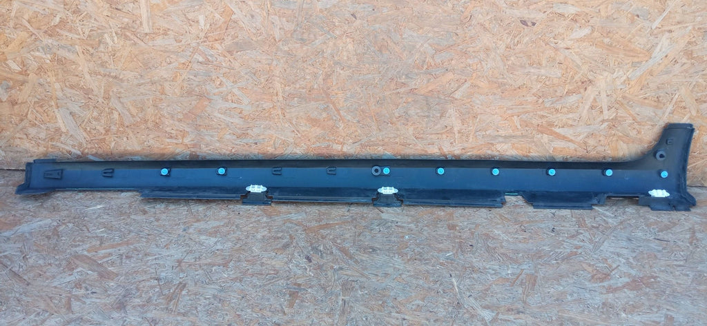 Citroen C3 III 16- PRÓG LISTWA PROGOWA NAKŁADKA PROGU PRAWA 9813817380