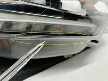 Load image into Gallery viewer, CITROEN C4 II DS4 LIFT 15- LAMPA PRAWA PRZÓD PRZEDNIA ZWYKŁA+LED 9808623780