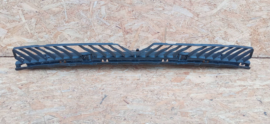 Volkswagen T-Roc 2GA 17- HALTERUNG HALTER HINTEN STOSSFÄNGER 807863A