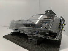Laden Sie das Bild in den Galerie-Viewer, TESLA MODEL 3 M3 17- HALOGEN DRL LEWY LAMPA PRZECIWMGIELNA LED 1077395-00-C