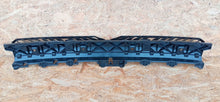 Laden Sie das Bild in den Galerie-Viewer, Volkswagen T-Roc 2GA 17- HALTERUNG HALTER HINTEN STOSSFÄNGER 807863A
