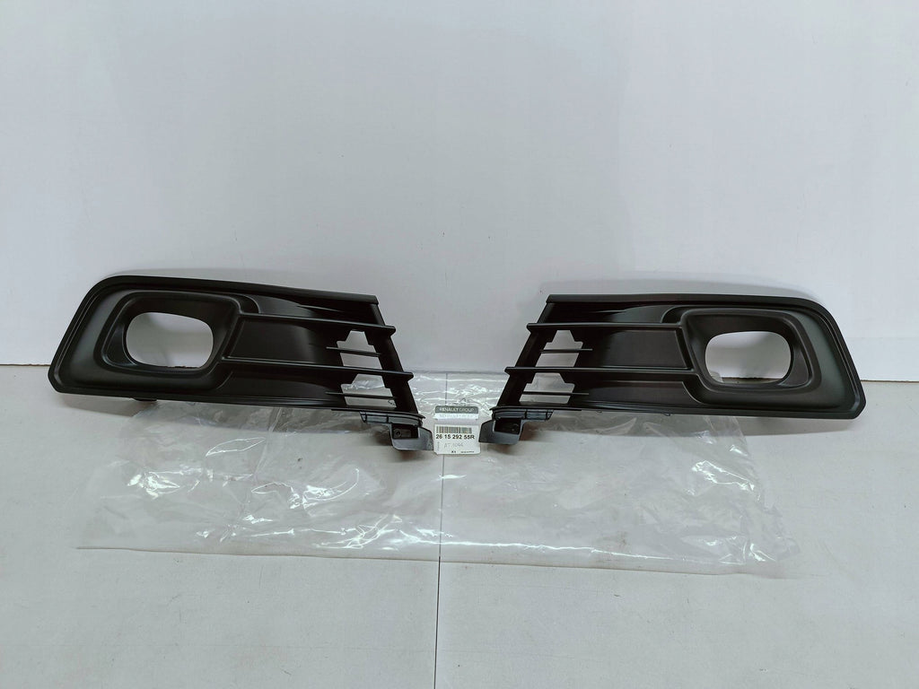 Renault Captur I LIFT 17- KOMPLETTER SATZ NEBELSCHEINWERFERGITTER OHNE PDC OE 261529255R