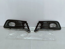 Laden Sie das Bild in den Galerie-Viewer, Renault Captur I LIFT 17- KOMPLETTER SATZ NEBELSCHEINWERFERGITTER OHNE PDC OE 261529255R