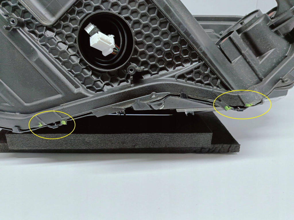 Toyota bZ4X 22- SCHEINWERFER LINKS VORNE VOLL LED EU KOITO 42-118