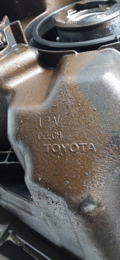 TOYOTA YARIS IV 4 P21 19- SCHEINWERFER LINKS VORNE LINSE KOITO K0-6 EU