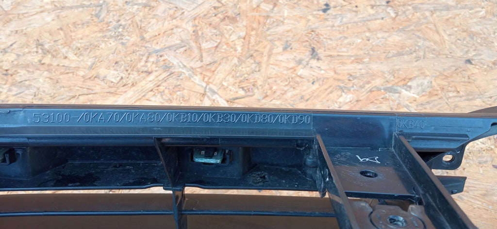TOYOTA HILUX 15- KÜHLERGRILL STOSSSTANGE VORNE 53111-0K720