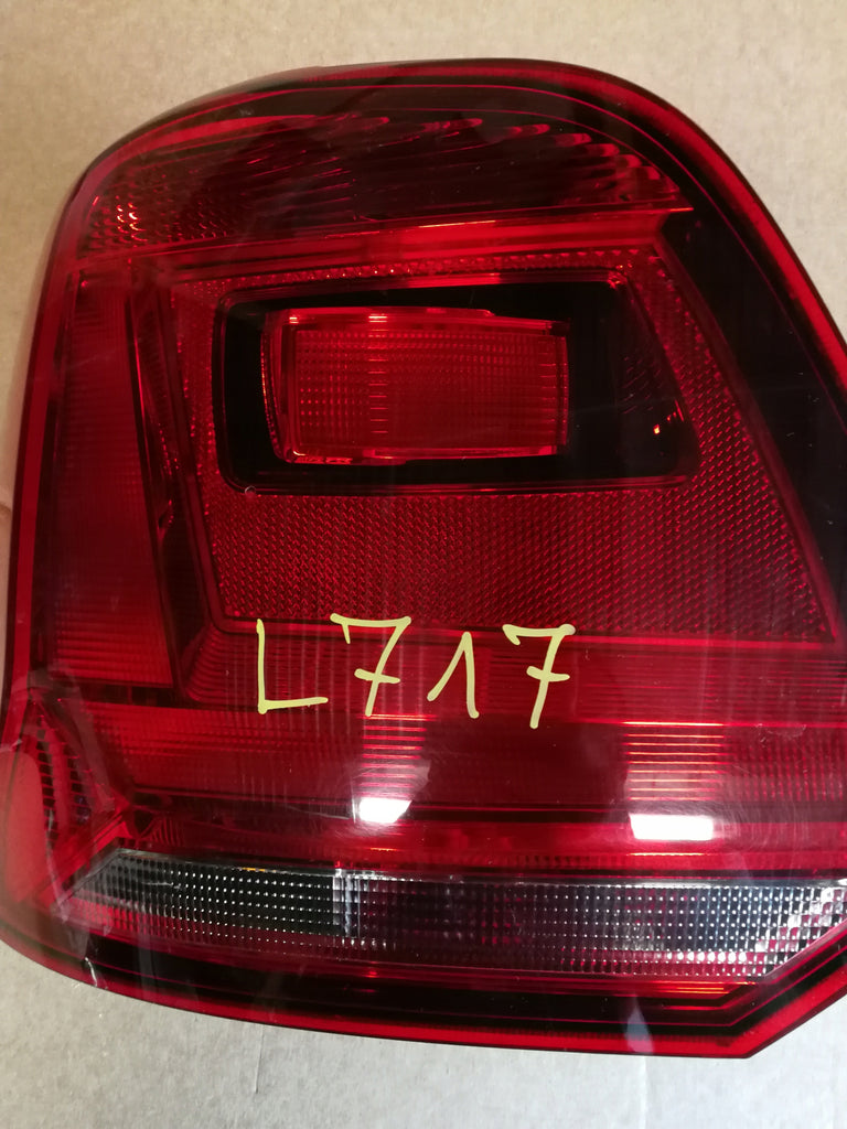 VOLKSWAGEN POLO 6C 14- LAMPA LEWY TYŁ LEWA TYLNA 6C0945111