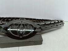 Load image into Gallery viewer, Toyota Avensis T27 LIFT 15- ATRAPA GRILL ZDERZAKA PRZEDNIEGO 53114-05120