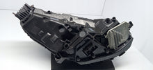 Laden Sie das Bild in den Galerie-Viewer, TESLA MODEL 3 III 17- LAMPA LEWA PRZÓD PRZEDNIA FULL LED 1077375-00-C