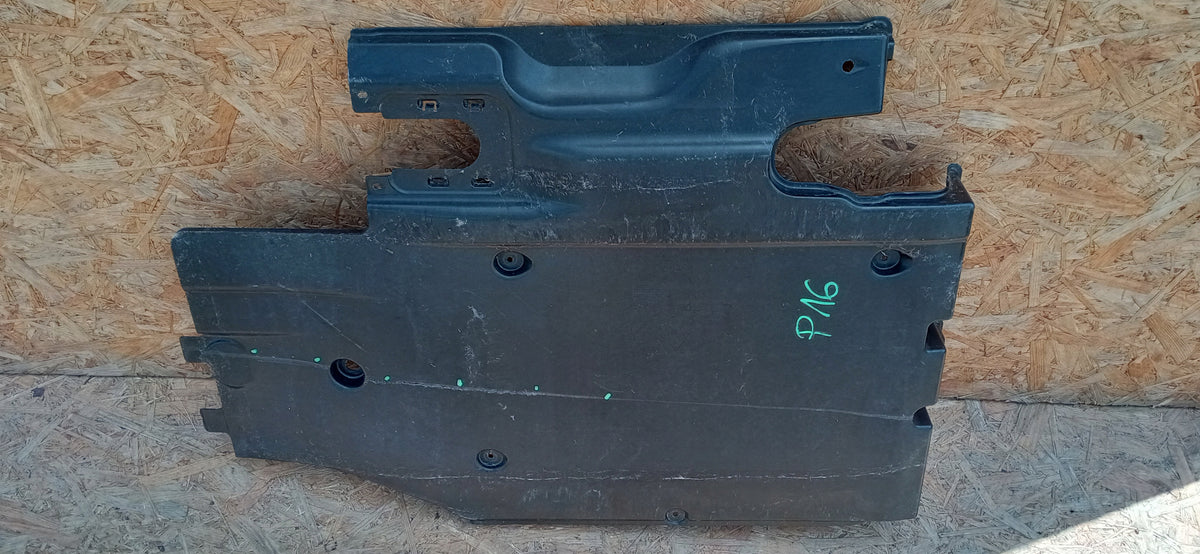 Passat B8 Superb III 15- Plate Protective Left Cover Podwozia 3Q0825101E — photo 2 of 10