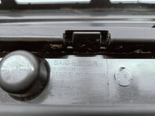 Laden Sie das Bild in den Galerie-Viewer, MG HS 18- STOSSFÄNGER VORNE OHNE PDC 10021135